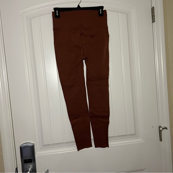 Fabletics SculptKnit Brown Seamless Leggings Size Medium - Picture 5 of 9